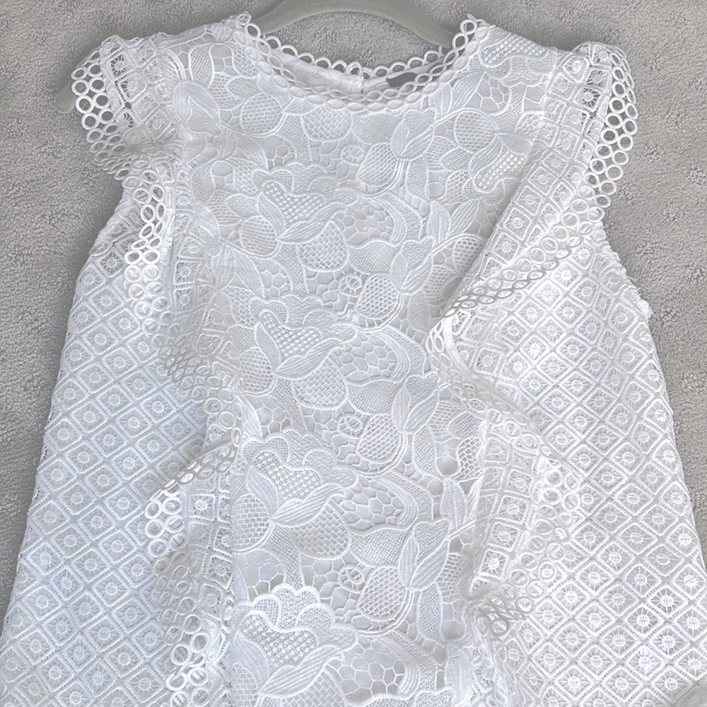 NWT WHBM RUFFLE AND LACE SLEEVELESS TOP - Size 4 - Picture 5 of 9